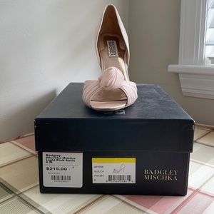Badgley Mischka Mussica light pink satin heels